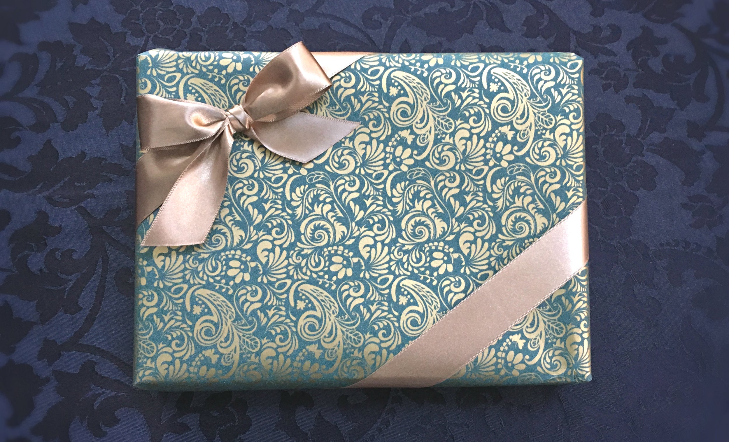 Green & Gold Gift Wrap